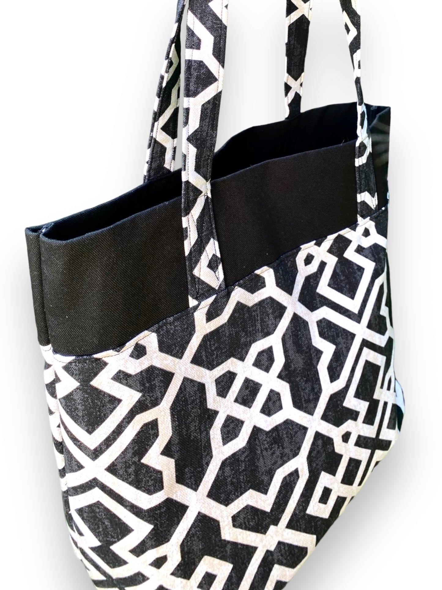 Stand-alone Tote Bag